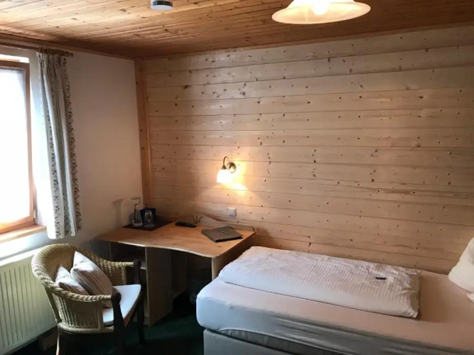 Deluxe Single room with view