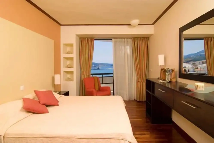 Standard room with balcony and with sea view