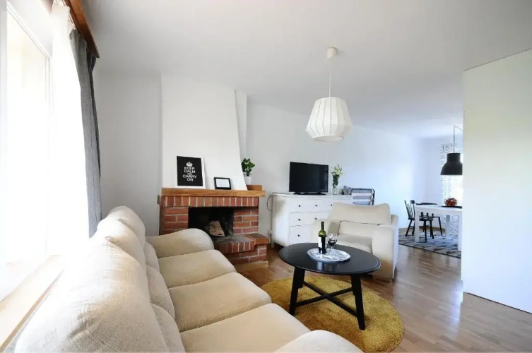 Apartment with balcony
