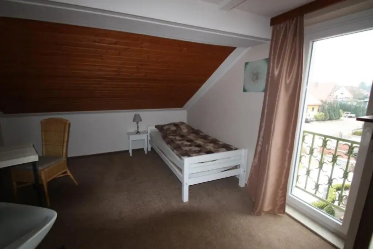 Standard Single room with garden view