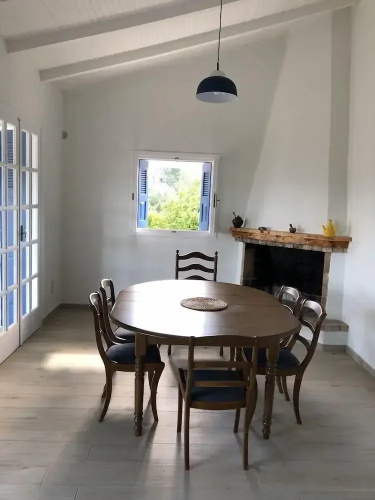 La Maison Bleu