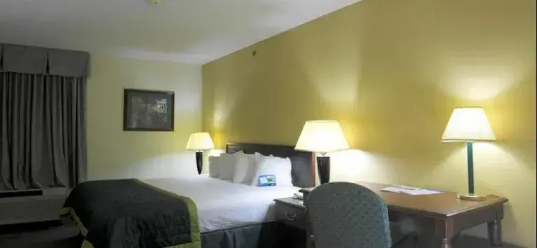 Baymont Inn & Suites Mason
