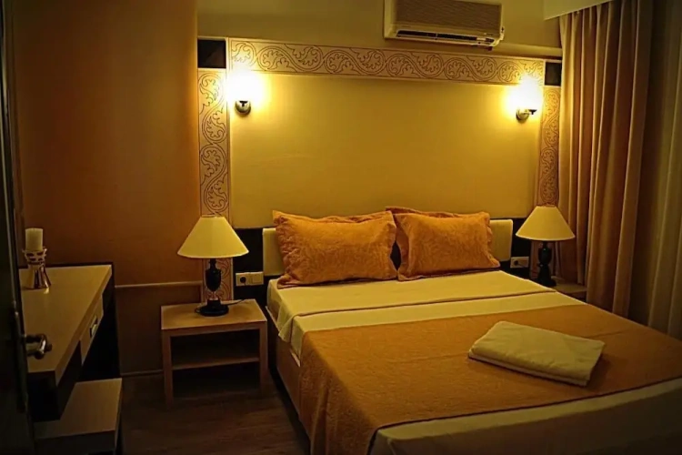 Standard Twin room with balcony
