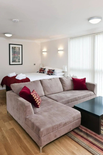 Your Space Apartments - Byron House Studio