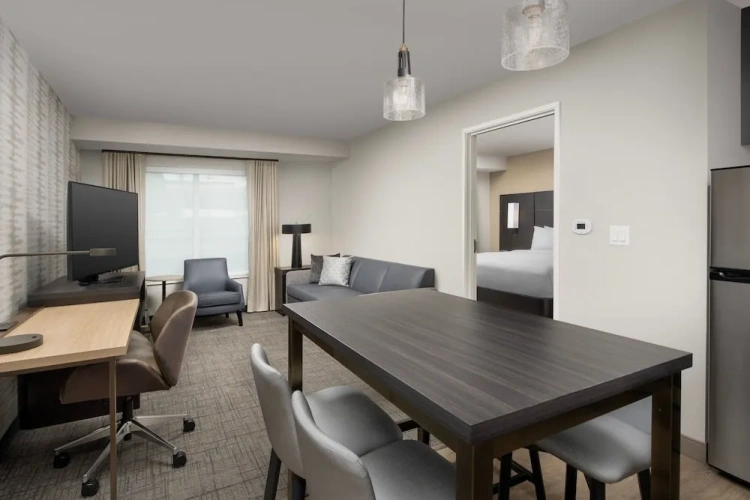 Deluxe Double Suite