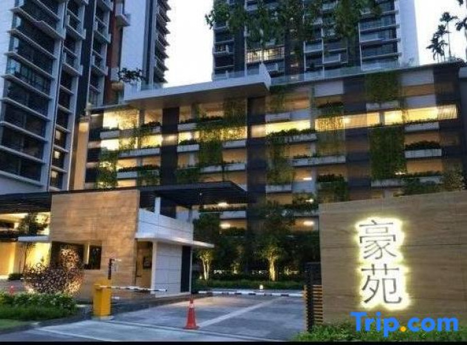 Grand Medini by P&J