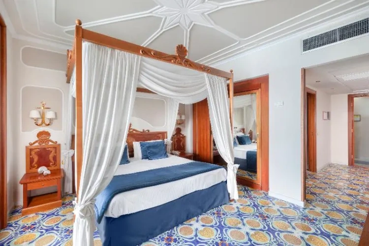 Double Lesley Suite with balcony and with sea view
