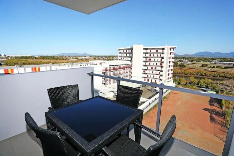 1 Bedroom Apartment with balcony