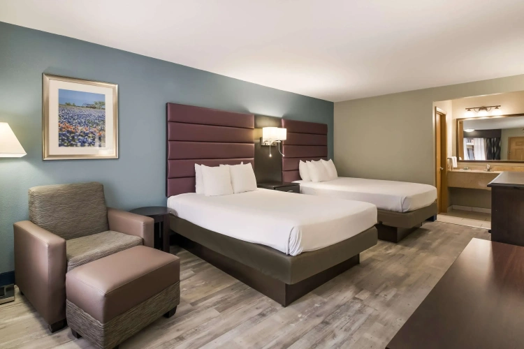 Standard Quadruple room