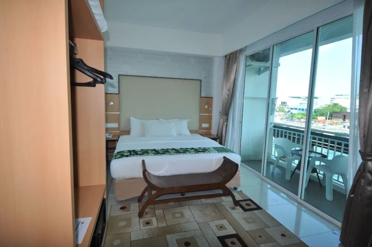 Standard Double room with balcony and with sea view