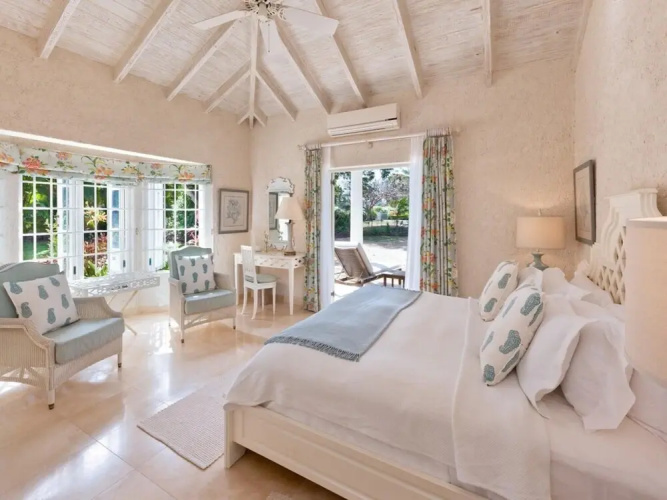 Sunny Vacation Villa 19