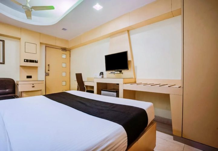 Fabhotel Palash Residency