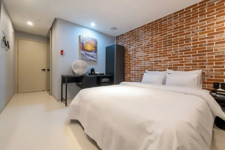 Browndot Hotel