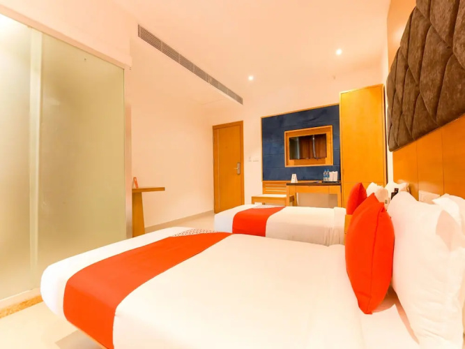 OYO 12670 Connect Inn