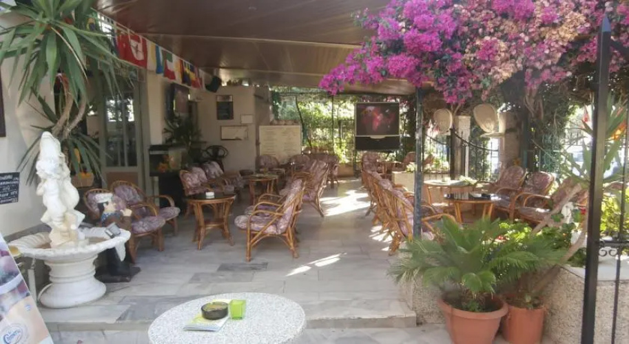 Harry's Bar & Apartments 2