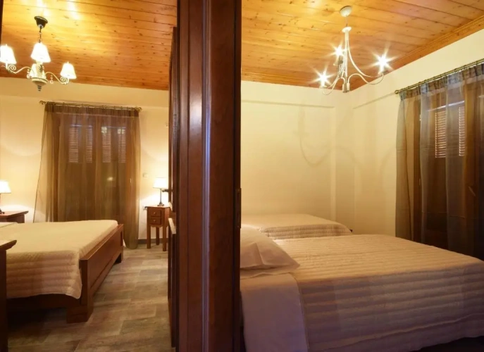 2 Bedrooms Cottage