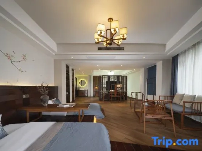 Double Suite with balcony and with river view