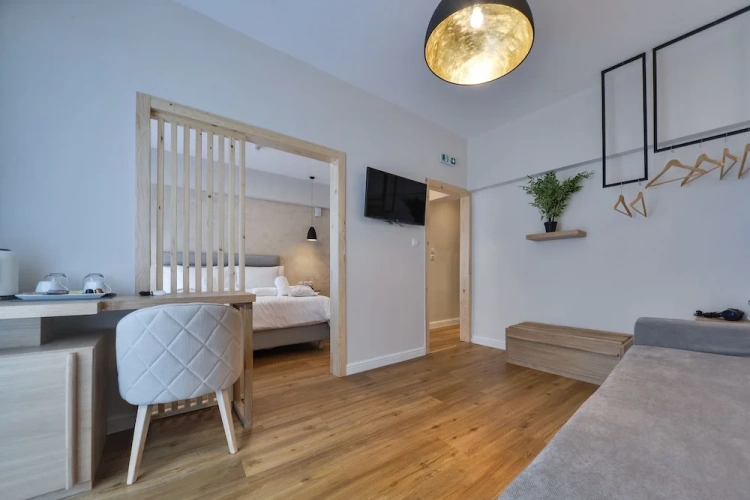 Standard Triple room with balcony