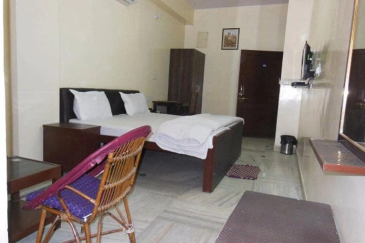 Rudraksh Guest House