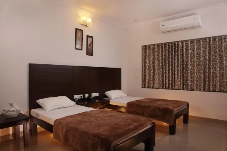 Standard Twin room