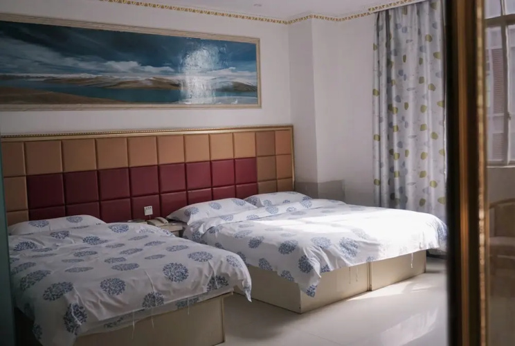 909 Business Hotel
