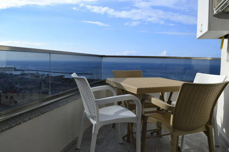 Verizana Apartments & Suites
