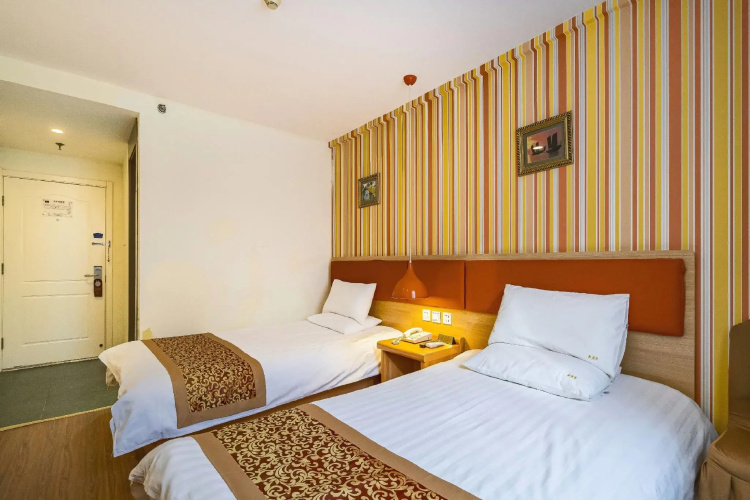Home Inn Beijing Yansha Xinyuanli
