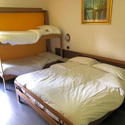 Standard Quadruple room with balcony