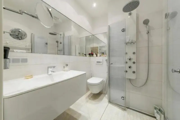 4892 Privatapartment List