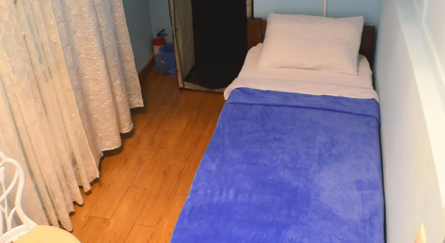 BALLET Hostel