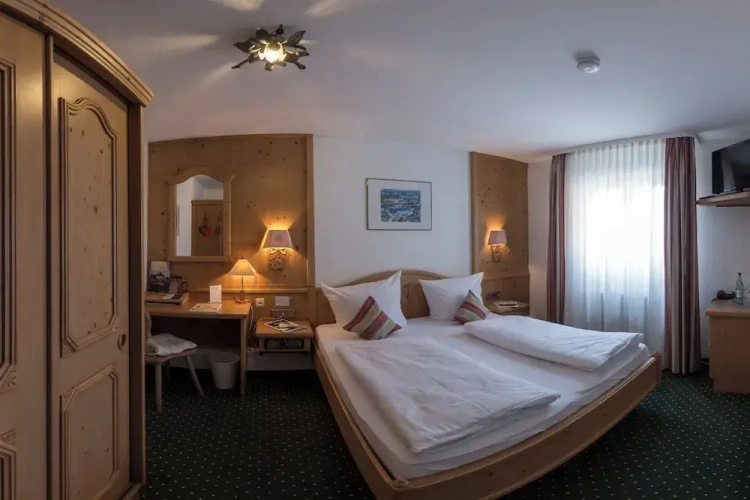 Standard Double room with view