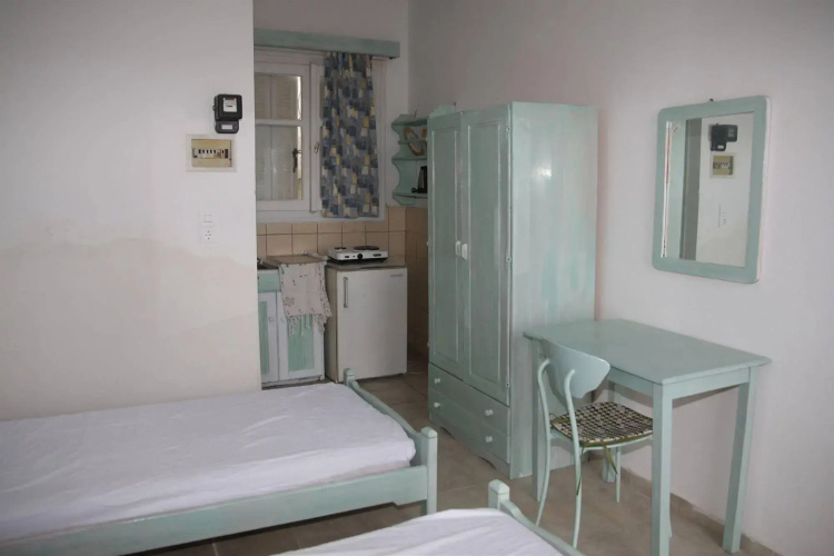 Annoula Studio & Apartments