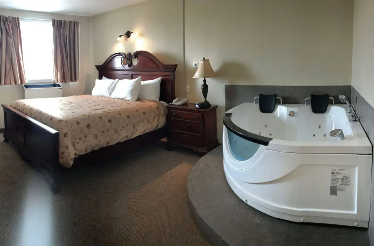 Park West Inn