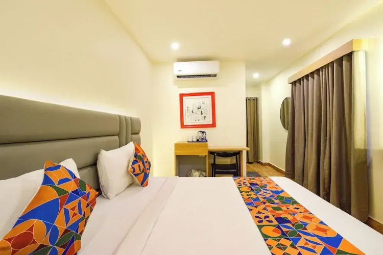 Fabhotel White Ridge
