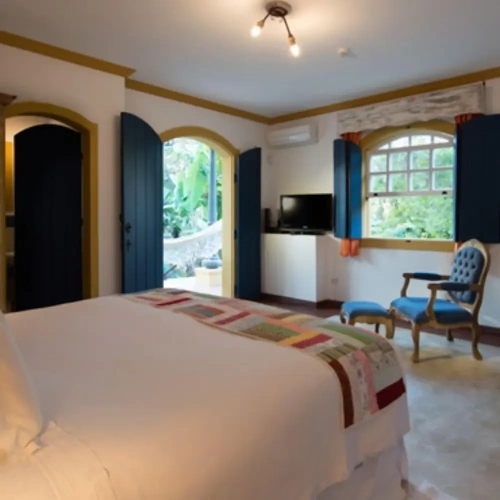 Suite with balcony