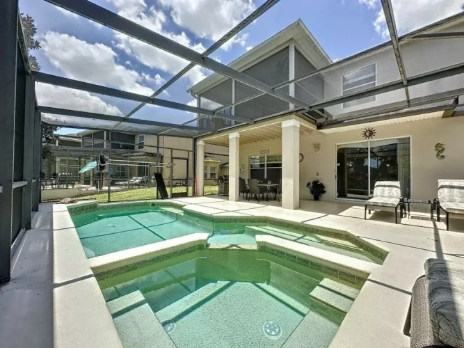 4 Bedrooms Cottage