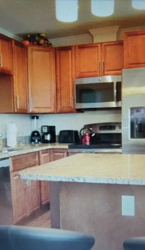 1 Br Unit With Parking 1 Bedroom Condo