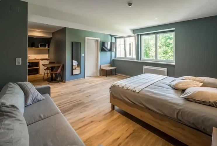 Standard Triple room