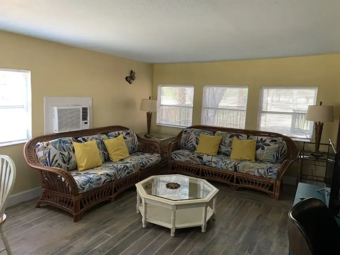 Nature Coast Inn and Cottages