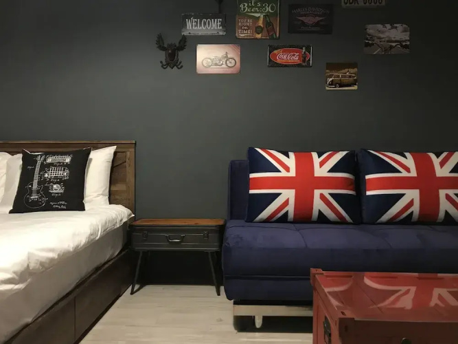 A Room Time