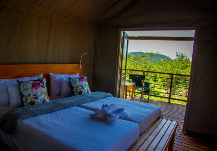 Ndhula Luxury Tented Lodge