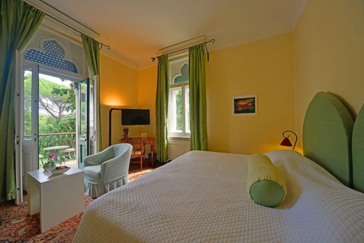 Standard Twin room with balcony and with sea view