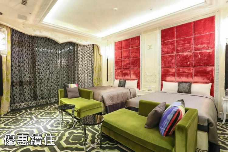 Superior Quadruple room