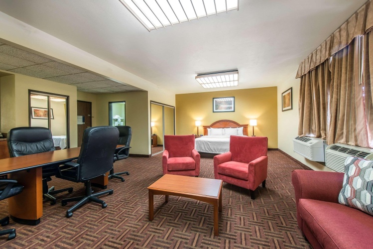 Quality Inn South Downtown photo 15