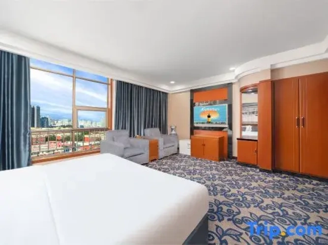 Deluxe Suite