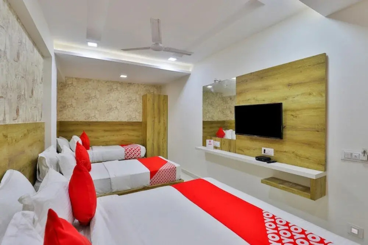 Hotel Lincoln by OYO