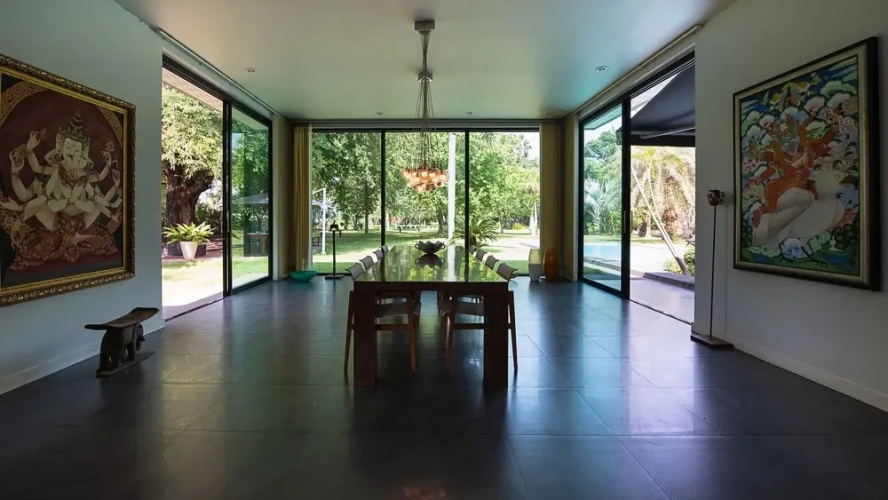 ZiZ Boutique House
