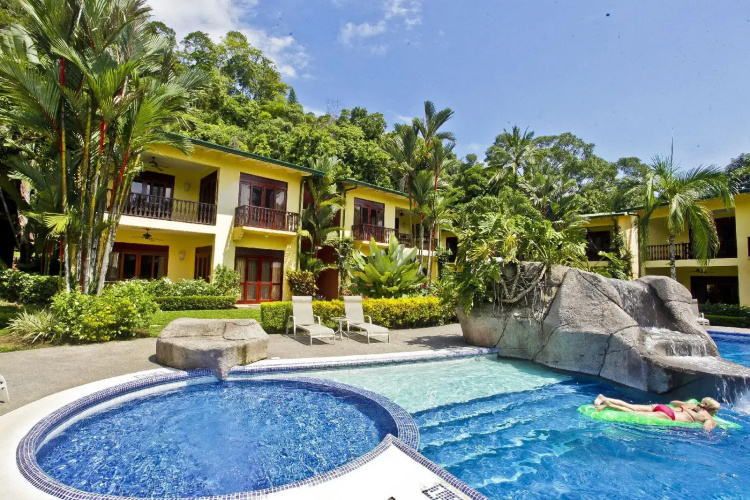 Club Del Sol by Dream Makers