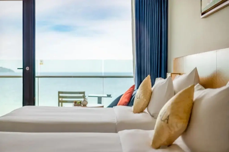 Deluxe Twin room with balcony and with sea view