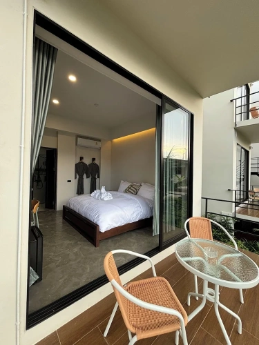 Standard Quadruple Family room with balcony and with river view